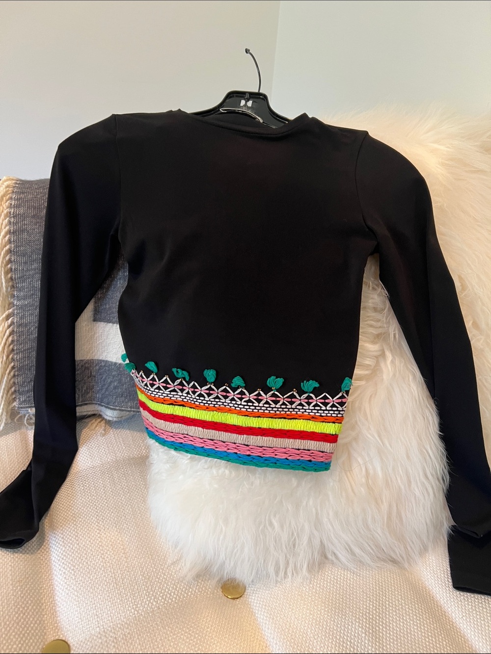 Alice + Olivia Black Long-Sleeve Cropped Top with Multicolor Embroidered Hem